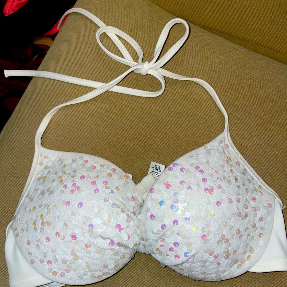 Victoria’s Secret bikini top